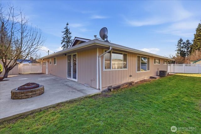 5301 76th Place NE, Marysville, WA 98270