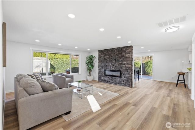 5301 76th Place NE, Marysville, WA 98270