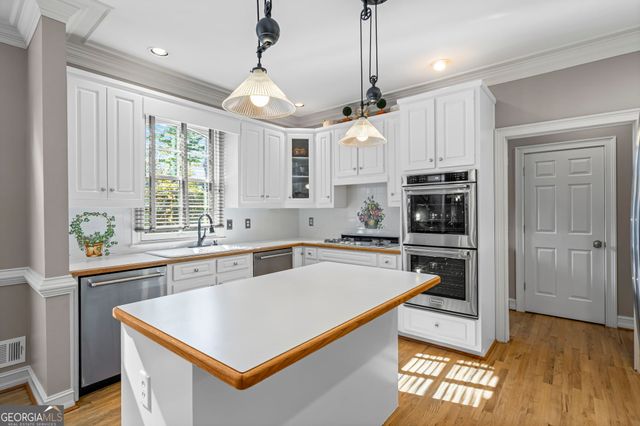 4825 Winding Rose Drive, Suwanee, GA 30024