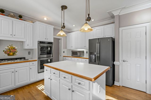 4825 Winding Rose Drive, Suwanee, GA 30024