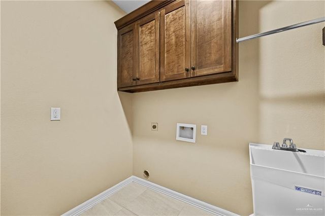 3516 S Climax Drive, Edinburg, TX 78542