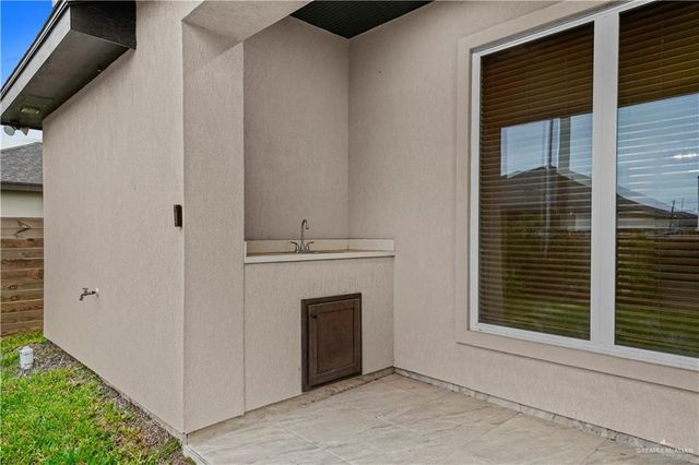 3516 S Climax Drive, Edinburg, TX 78542