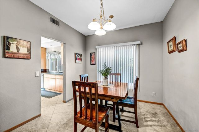 2334 Summerhill Dr, Encinitas, CA 92024