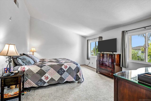 2334 Summerhill Dr, Encinitas, CA 92024