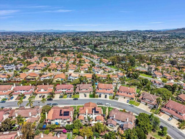 2334 Summerhill Dr, Encinitas, CA 92024