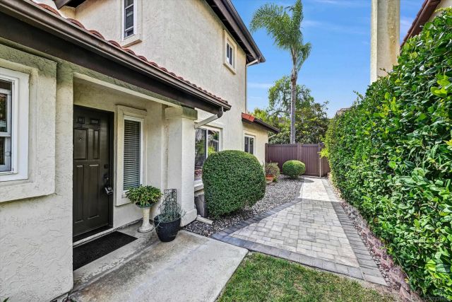 2334 Summerhill Dr, Encinitas, CA 92024