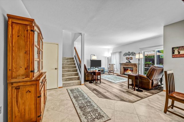 2334 Summerhill Dr, Encinitas, CA 92024