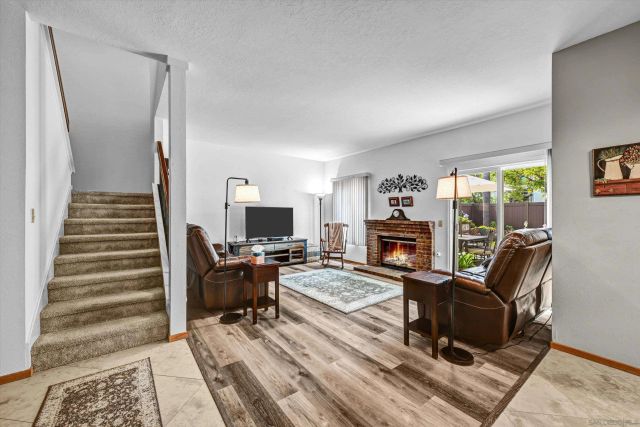2334 Summerhill Dr, Encinitas, CA 92024