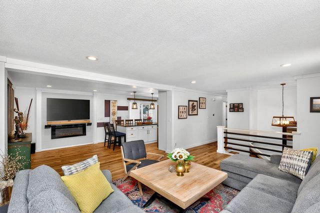 10448 Donna Bella None, Clive, IA 50325