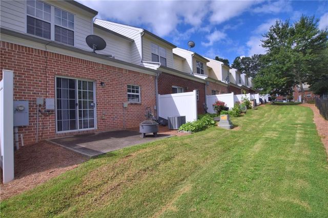 3833 Pleasant Oaks Drive, Lawrenceville, GA 30044