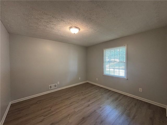 141 Summit View Dr, Mcdonough, GA 30253
