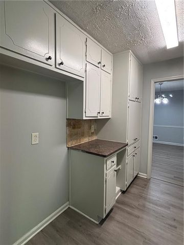 141 Summit View Dr, Mcdonough, GA 30253
