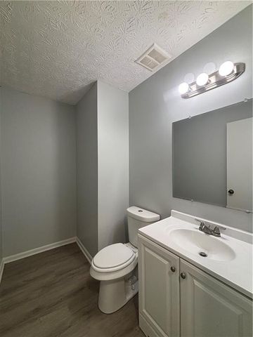 141 Summit View Dr, Mcdonough, GA 30253