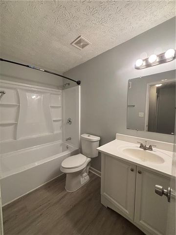 141 Summit View Dr, Mcdonough, GA 30253