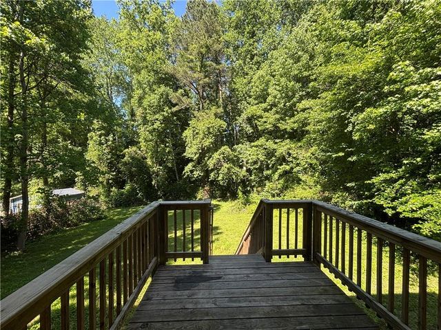 141 Summit View Dr, Mcdonough, GA 30253