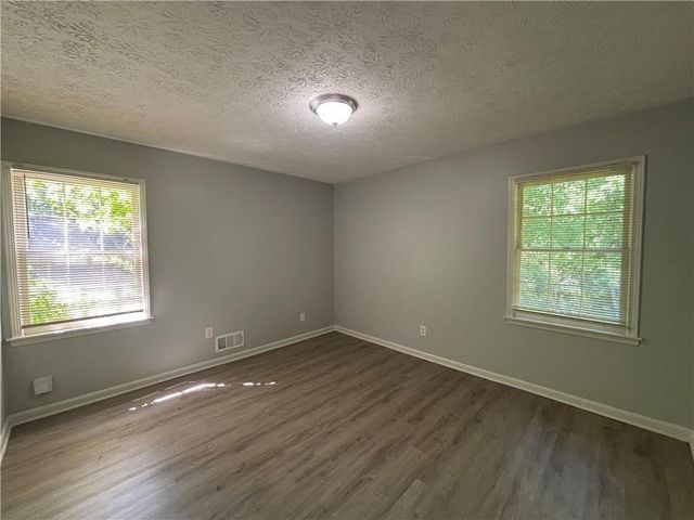 141 Summit View Dr, Mcdonough, GA 30253