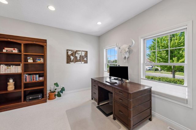 1879 Sandbar Circle, Waconia, MN 55387