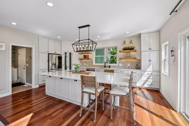 1879 Sandbar Circle, Waconia, MN 55387