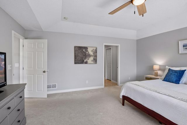 1879 Sandbar Circle, Waconia, MN 55387