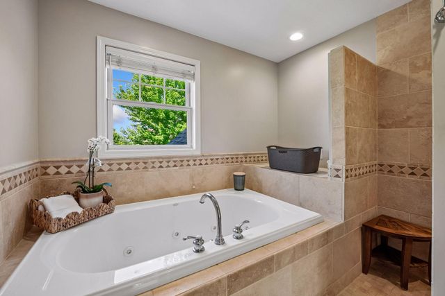 1879 Sandbar Circle, Waconia, MN 55387