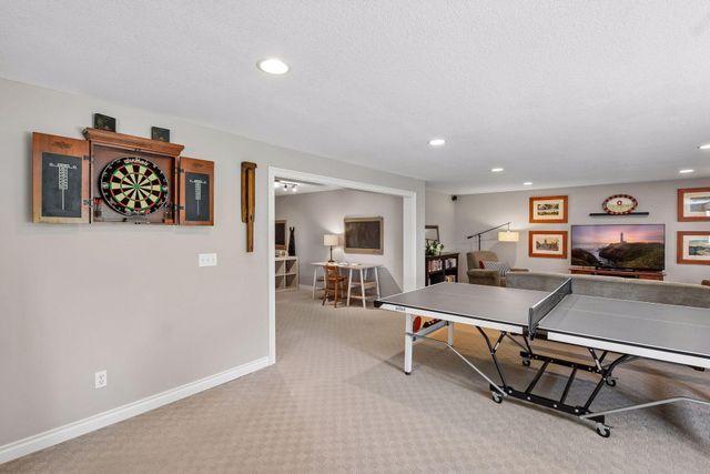 1879 Sandbar Circle, Waconia, MN 55387