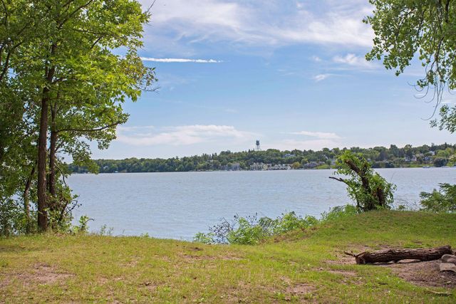 1879 Sandbar Circle, Waconia, MN 55387