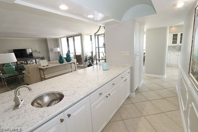 4251 Gulf Shore BLVD N 17A, Naples, FL 34103
