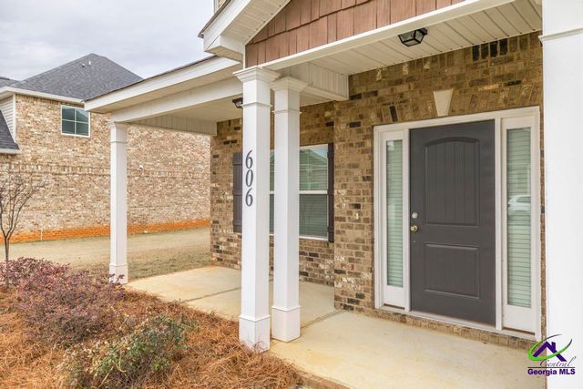 606 Samantha Brooke Parkway, Bonaire, GA 31005