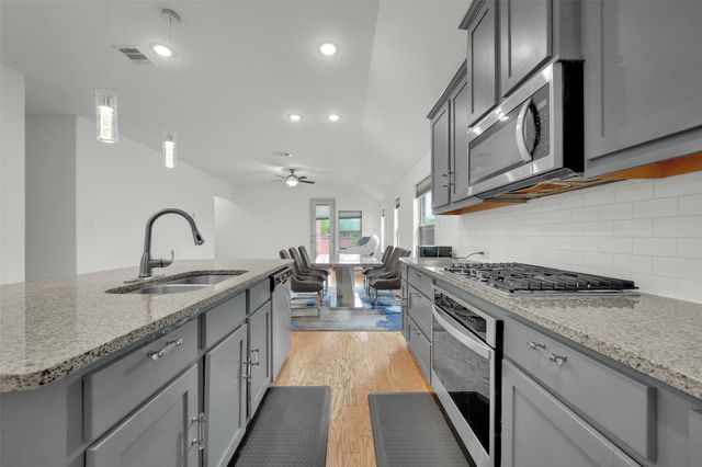 2725 Bechtol Street, Garland, TX 75042