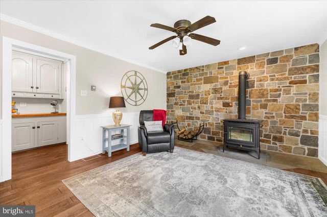2942 BAAS RD, Green Lane, PA 18054