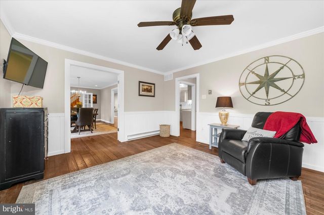 2942 BAAS RD, Green Lane, PA 18054
