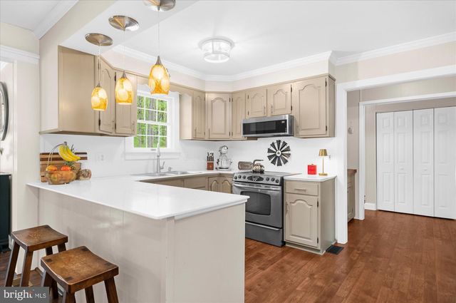 2942 BAAS RD, Green Lane, PA 18054