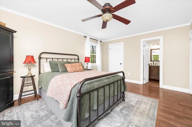 2942 BAAS RD, Green Lane, PA 18054