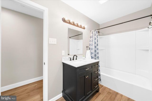 2942 BAAS RD, Green Lane, PA 18054