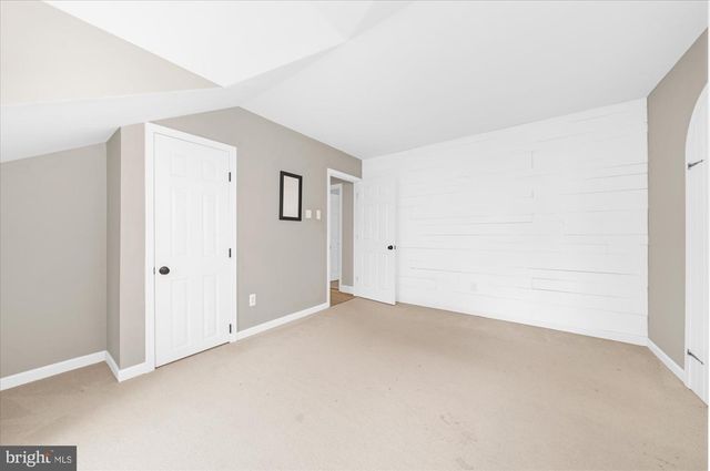 2942 BAAS RD, Green Lane, PA 18054