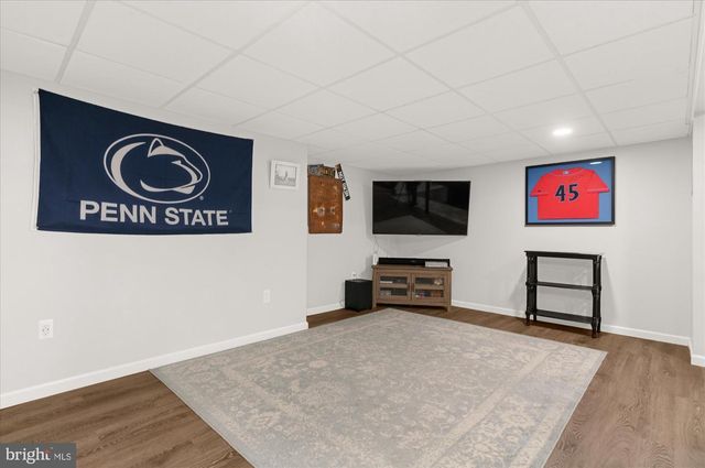 2942 BAAS RD, Green Lane, PA 18054