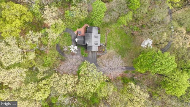 2942 BAAS RD, Green Lane, PA 18054