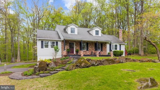 2942 BAAS RD, Green Lane, PA 18054