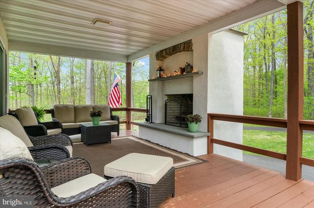 2942 BAAS RD, Green Lane, PA 18054