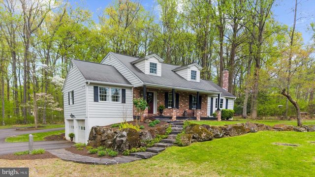 2942 BAAS RD, Green Lane, PA 18054
