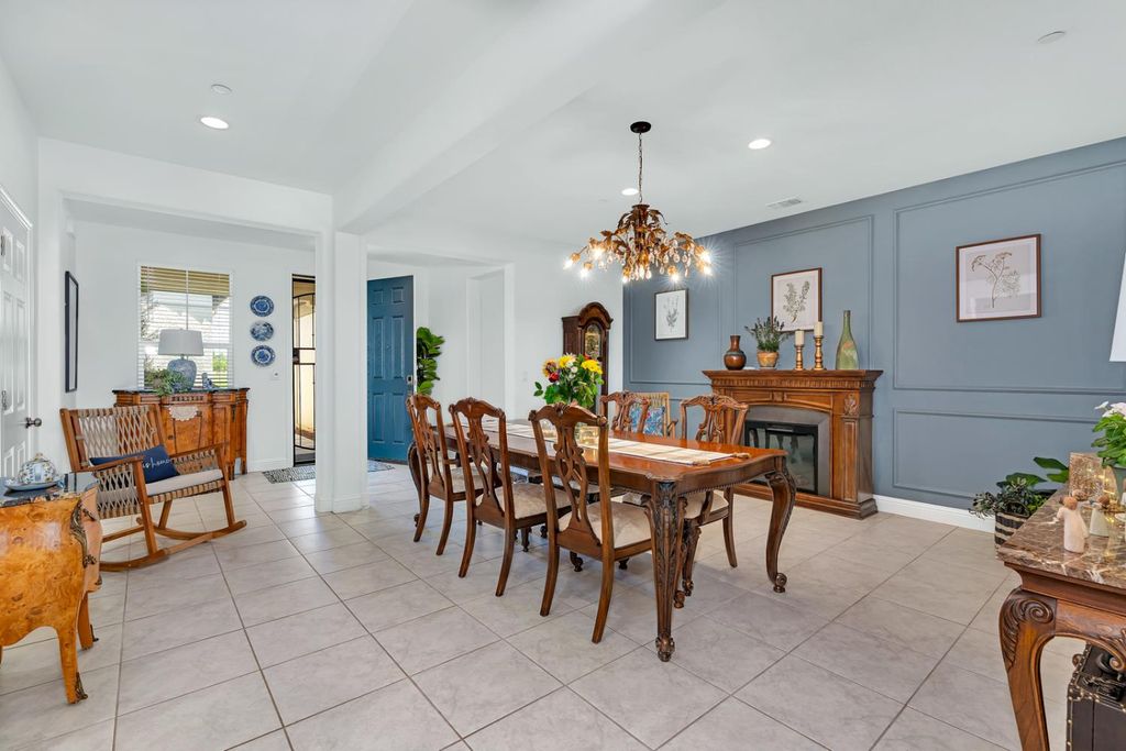 Image 11 of property listing at 13020 Ridgewood Way, Chowchilla, CA 93610