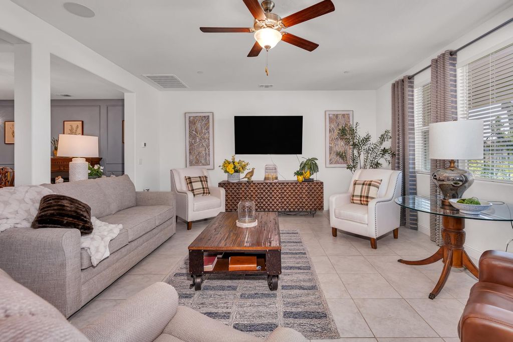 Image 13 of property listing at 13020 Ridgewood Way, Chowchilla, CA 93610