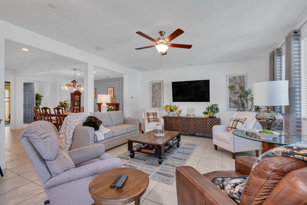 Image 15 of property listing at 13020 Ridgewood Way, Chowchilla, CA 93610