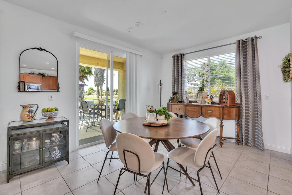 Image 16 of property listing at 13020 Ridgewood Way, Chowchilla, CA 93610