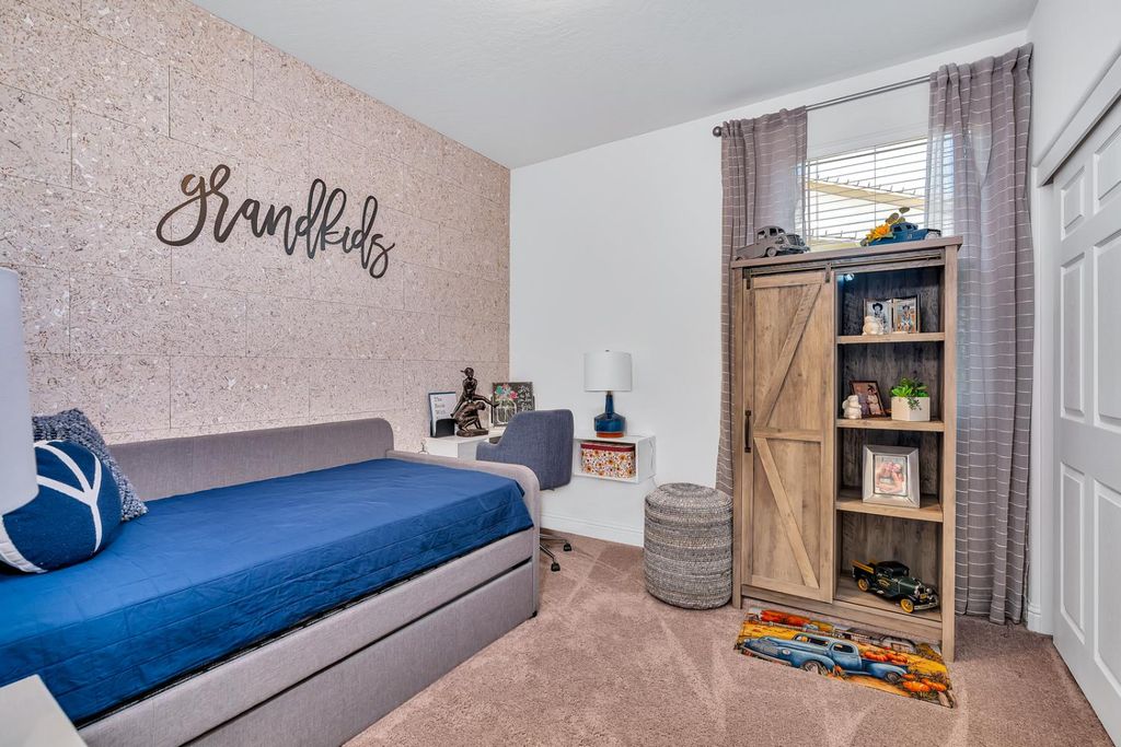 Image 26 of property listing at 13020 Ridgewood Way, Chowchilla, CA 93610