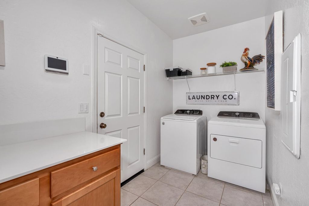 Image 33 of property listing at 13020 Ridgewood Way, Chowchilla, CA 93610