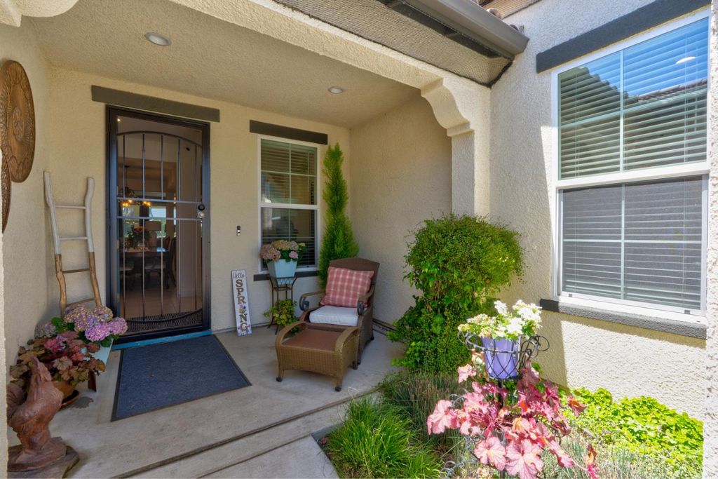 Image 9 of property listing at 13020 Ridgewood Way, Chowchilla, CA 93610