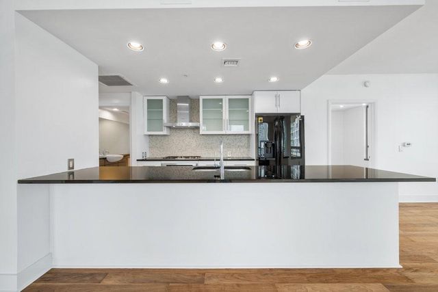 300 Bowie ST 2701, Austin, TX 78703