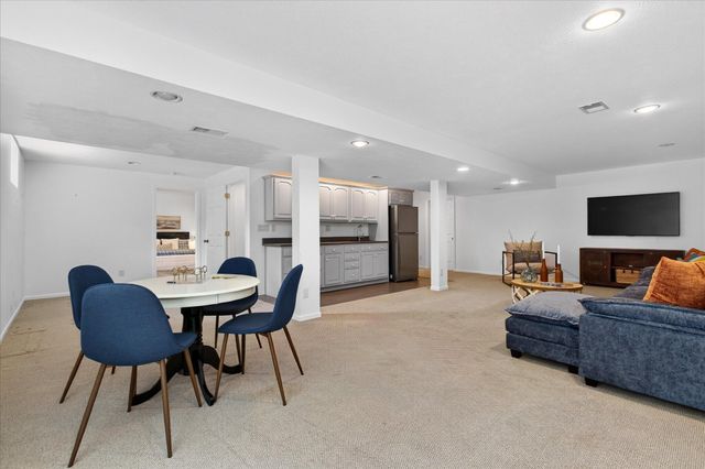 2311 Shoreham Highlands Street 31, St. Joseph Twp, MI 49085