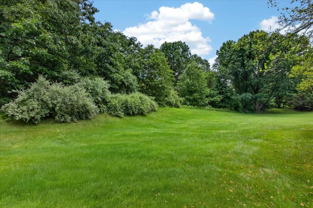2311 Shoreham Highlands Street 31, St. Joseph Twp, MI 49085